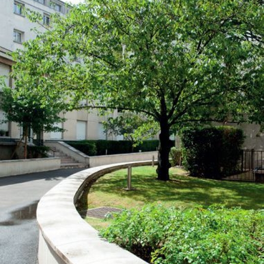  Annonces MASSY : Appartement | PARIS (75016) | 75 m2 | 812 000 € 