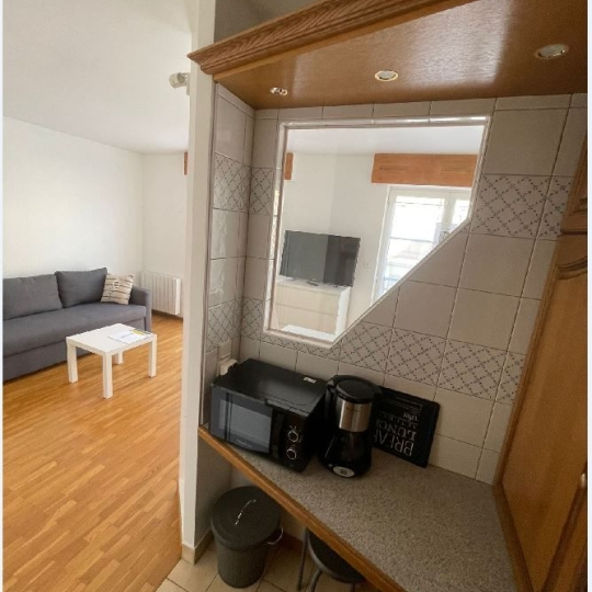  Annonces MASSY : Apartment | CHARENTON-LE-PONT (94220) | 27 m2 | 1 050 € 