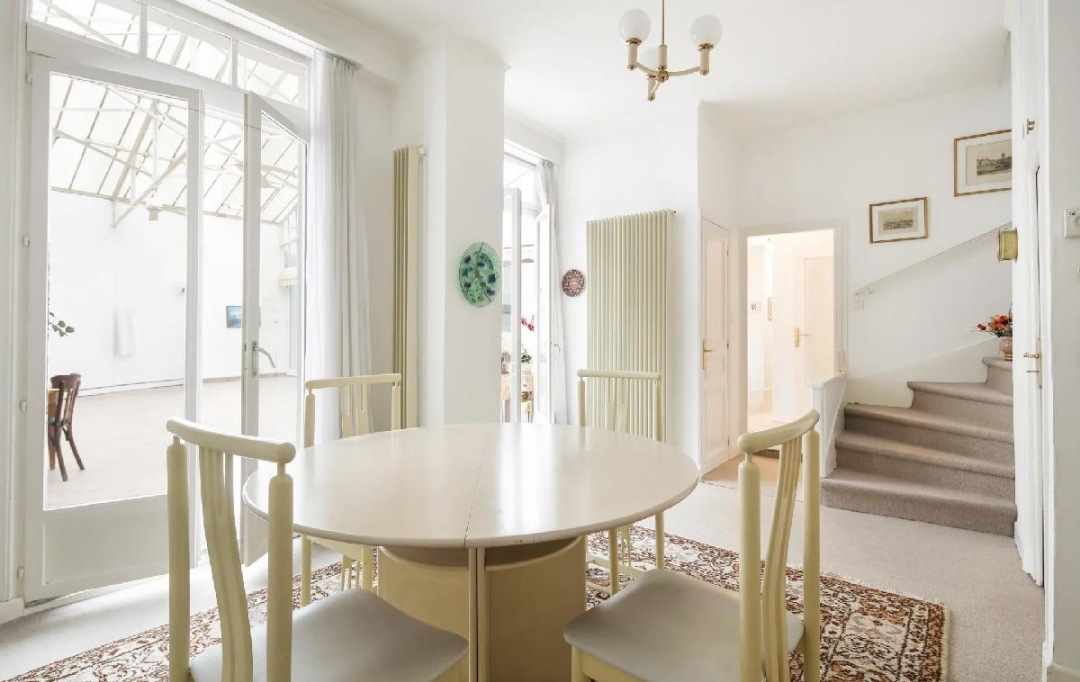 Annonces MASSY : Maison / Villa | PARIS (75014) | 245 m2 | 2 850 000 € 