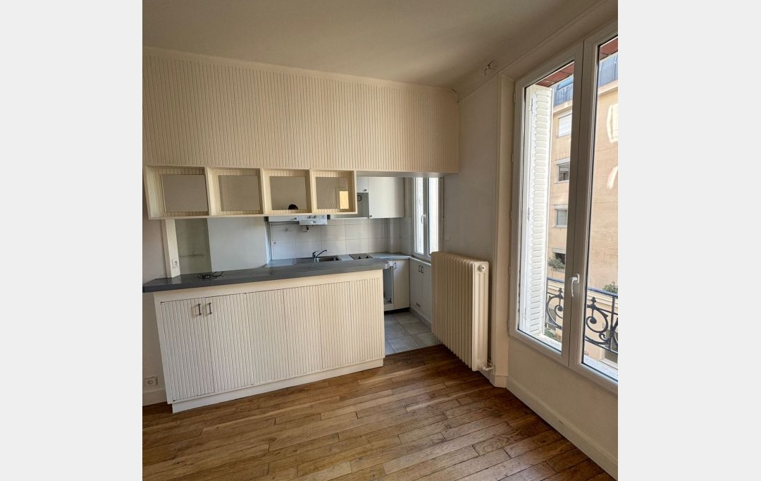 Annonces MASSY : Appartement | CHARENTON-LE-PONT (94220) | 41 m2 | 1 295 € 