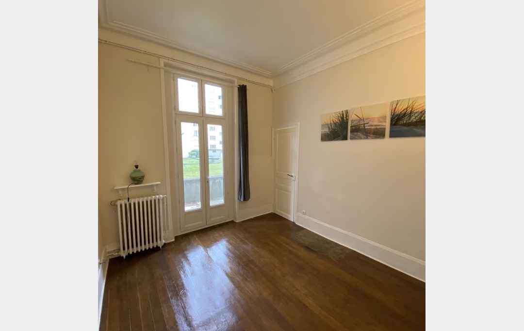 Annonces MASSY : Appartement | CHARENTON-LE-PONT (94220) | 30 m2 | 1 150 € 